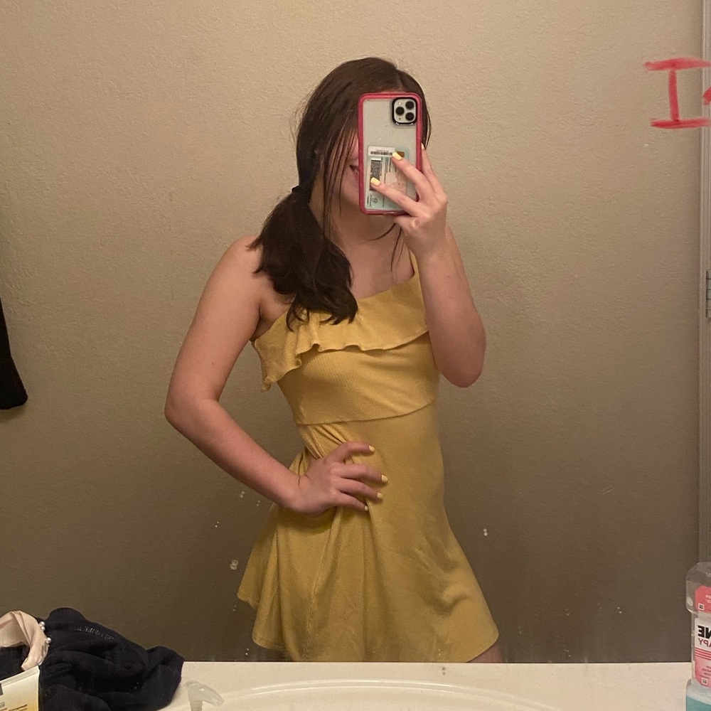 Yellow dress